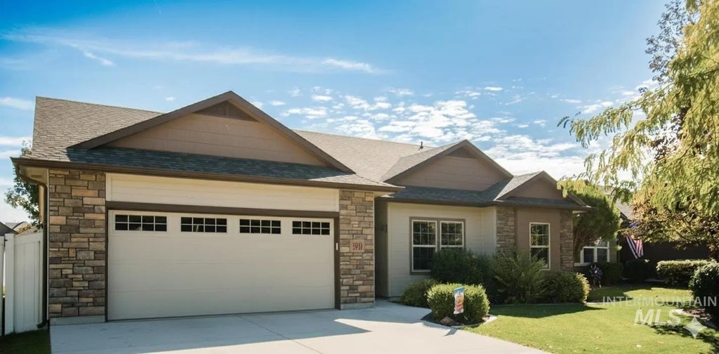 1910 S Belknap Loop, Nampa