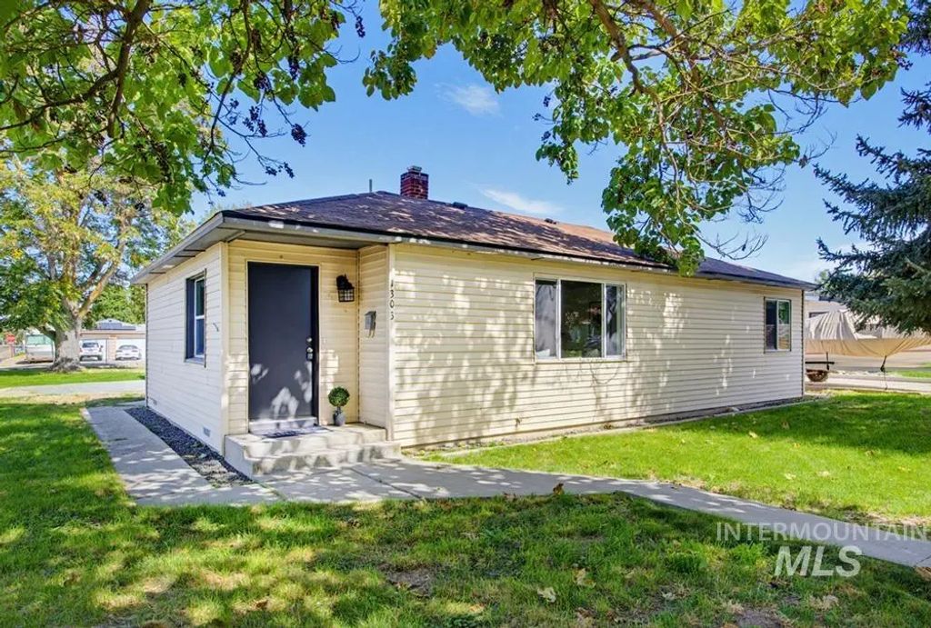 1303 Willow St, Caldwell