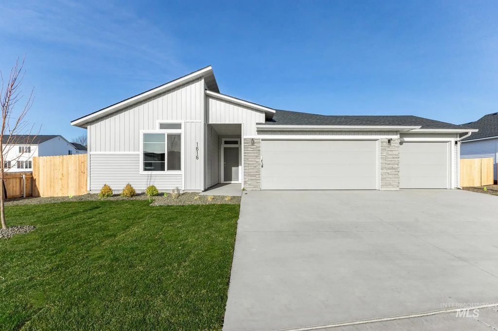 2581 N Chappy Way, Kuna