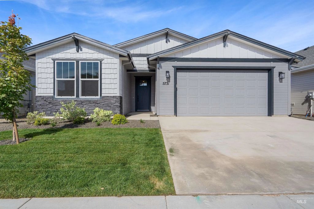 5770 N Arctic Point Ave, Meridian