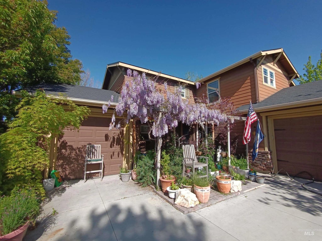 915 N Glen Aspen, Star