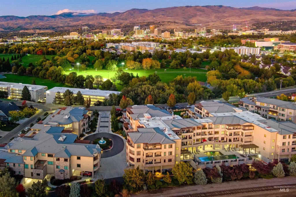 3059 W Crescent Rim Dr #201, Boise