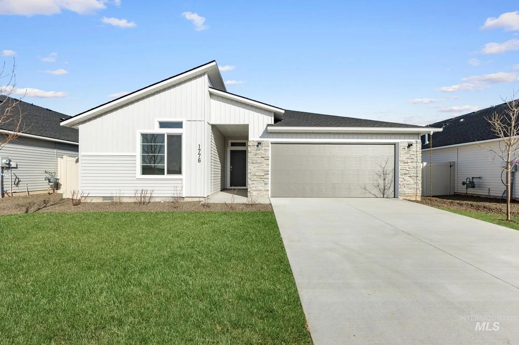 2326 W Tar Sands Dr, Kuna