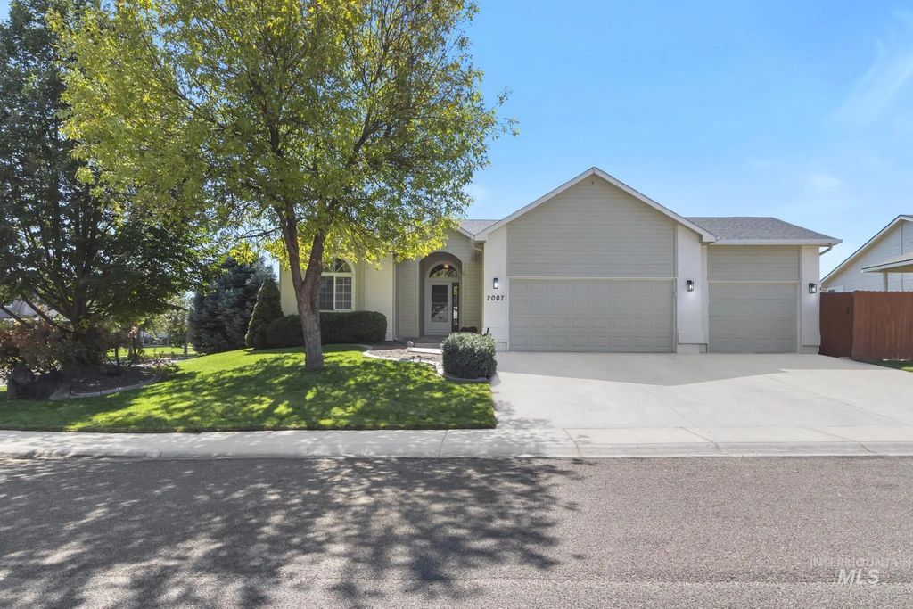 2007 W Blossom Ave, Nampa