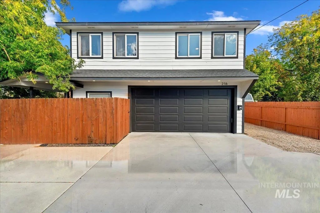 216 S Powerline Rd, Nampa