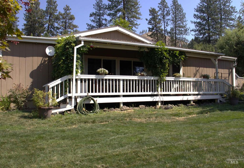 204 Larradon Dr, Kamiah