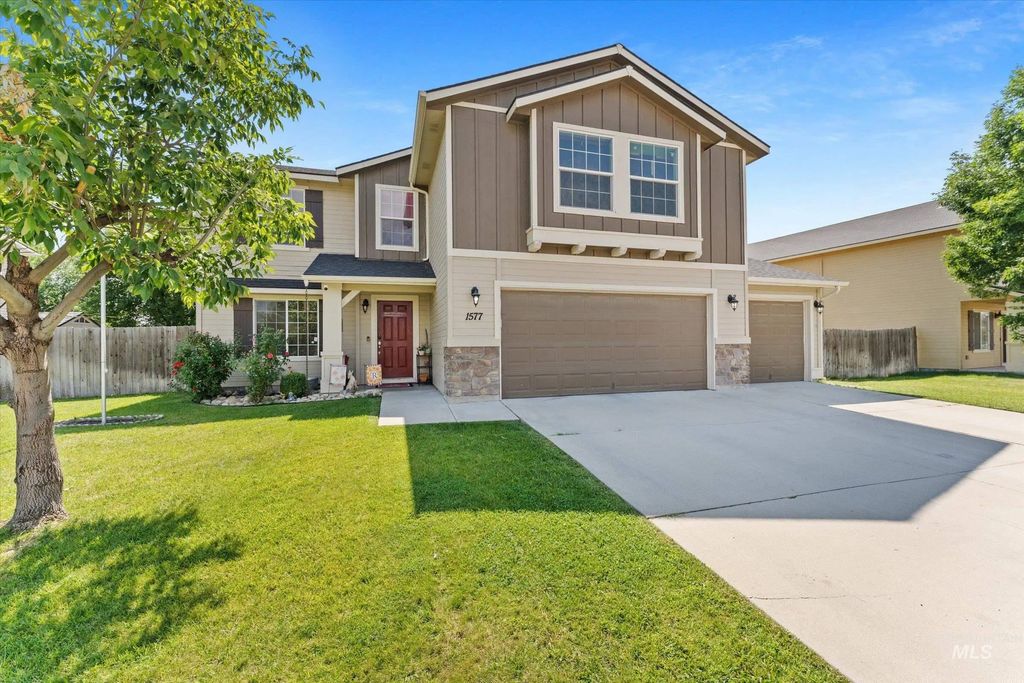 1577 Gold Street, Middleton