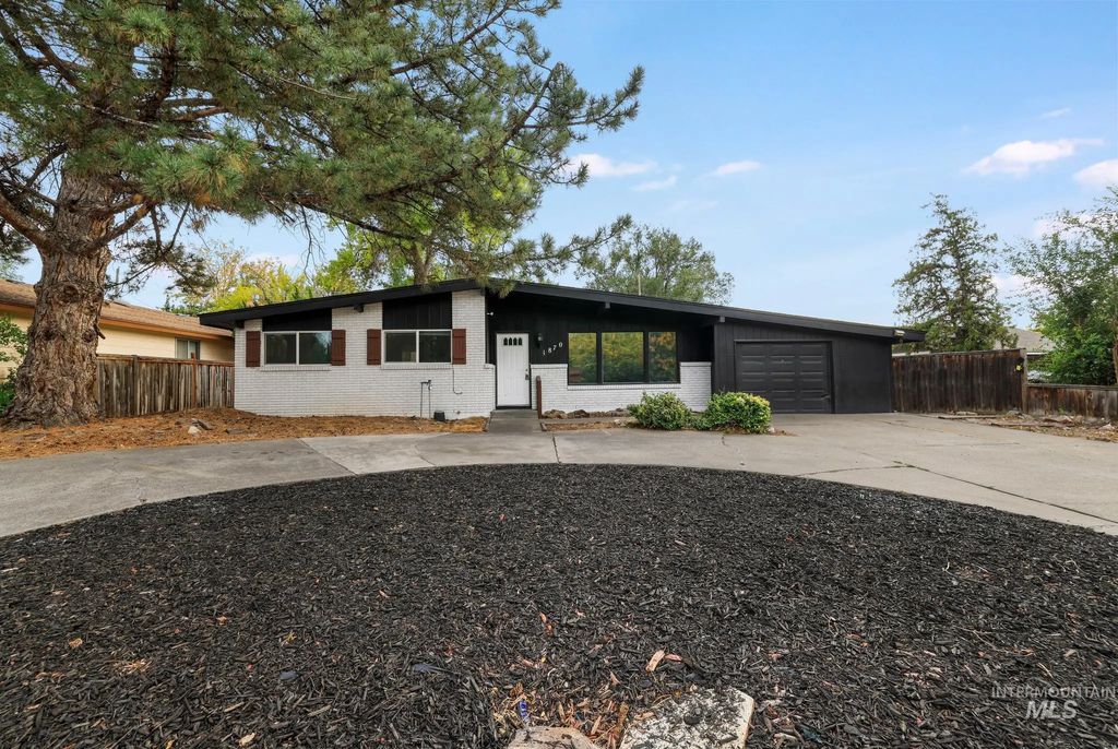 1870 Falls Ave E, Twin Falls
