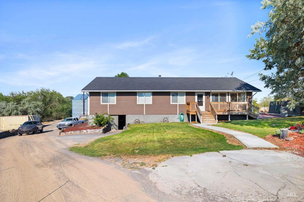 4277 N 1400 E, Buhl