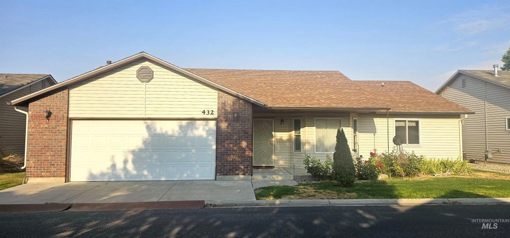 432 N David Frost St, Nampa