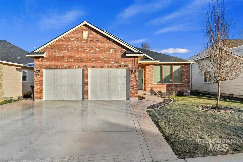 6960 E Greens Dr, Nampa