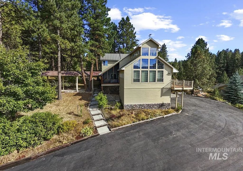 1610 Pine Lake Ranch Drive, Cascade