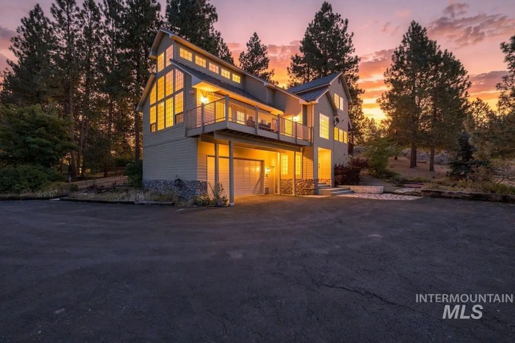 1610 Pine Lake Ranch Drive, Cascade