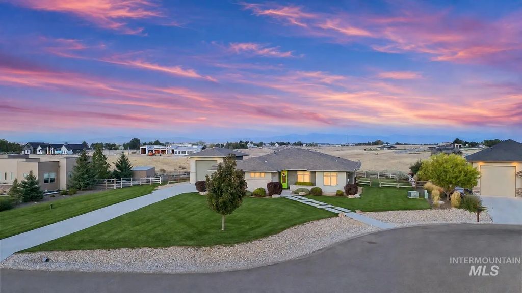 24398 Tombstone Ridge Ct, Middleton