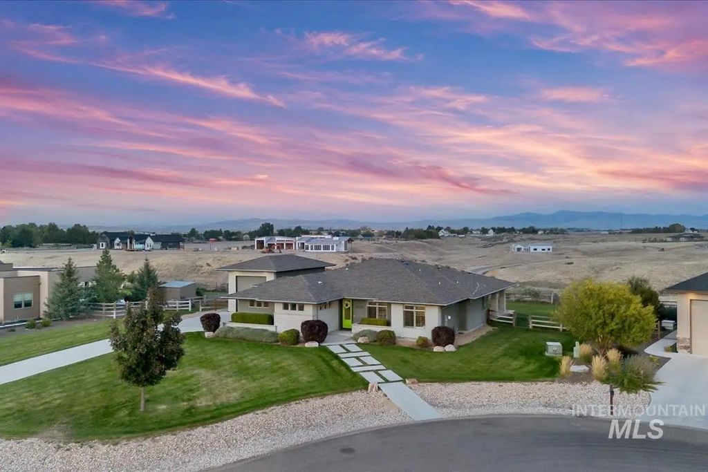24398 Tombstone Ridge Ct, Middleton