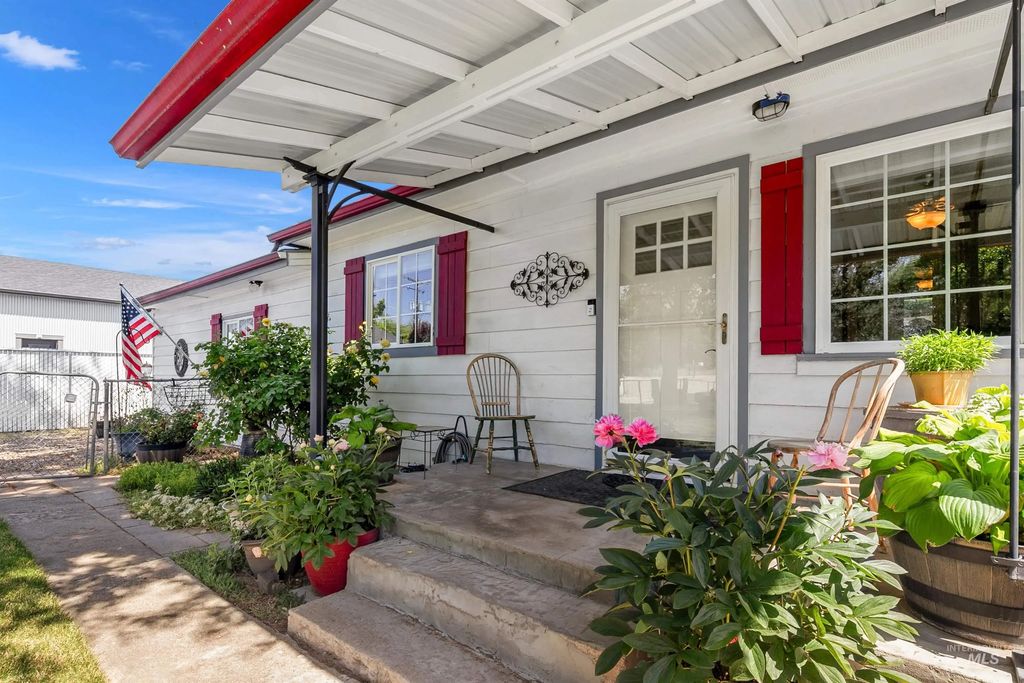 2152 E State Street, Eagle