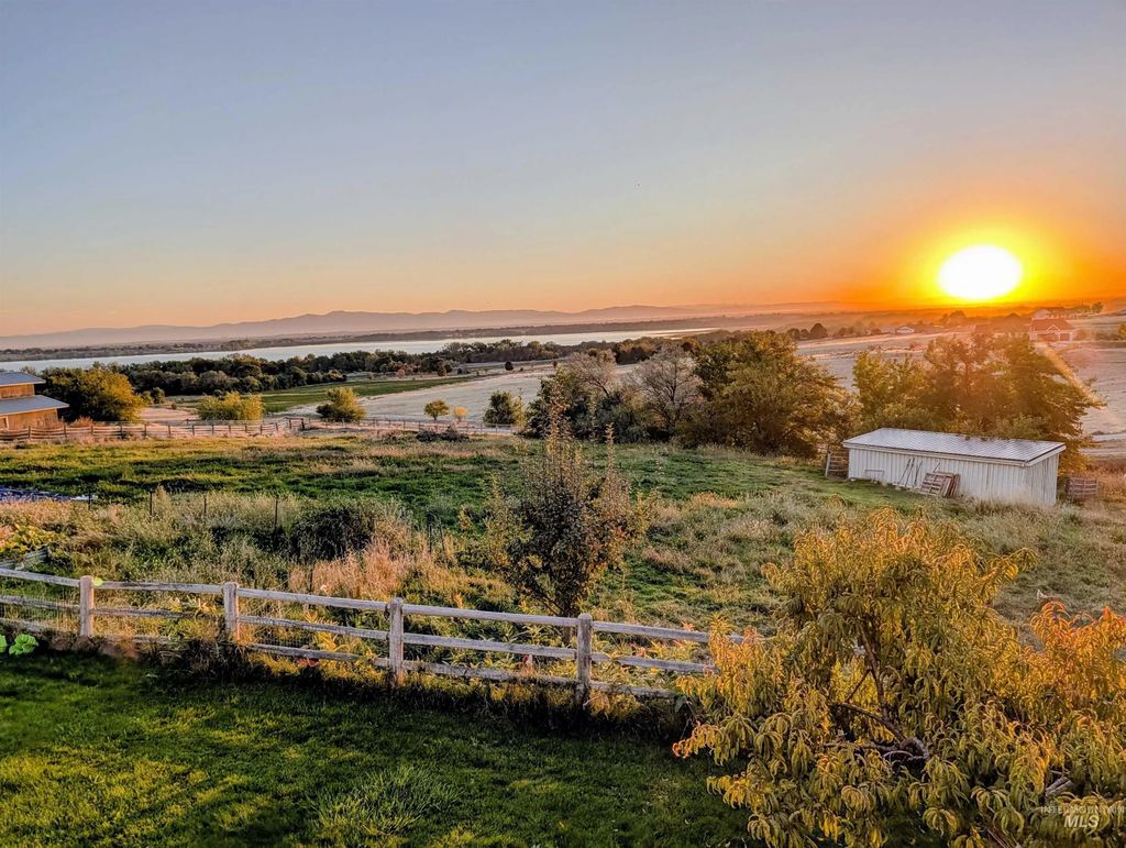 10270 Duck Lane, Nampa