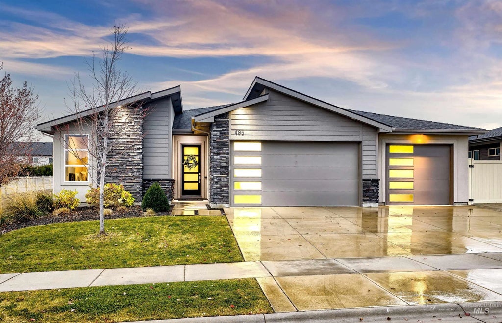 495 W Oak Springs, Meridian