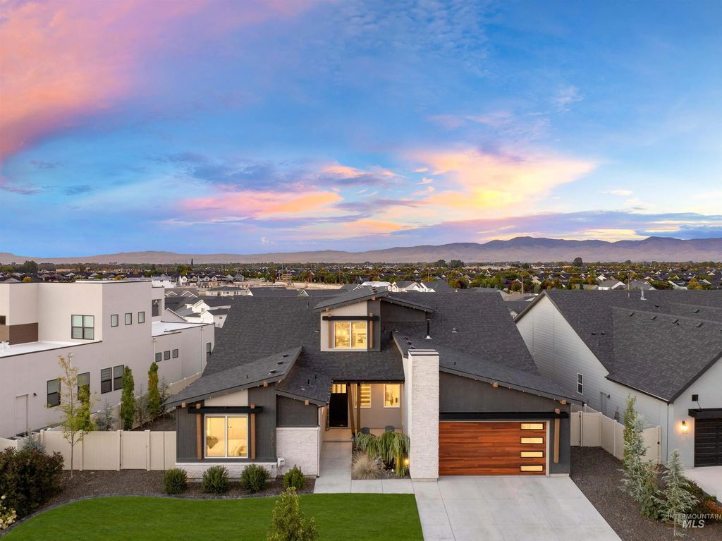 2964 E Parulo Dr, Meridian