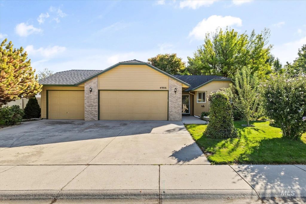 4986 N Edenburgh Way, Boise