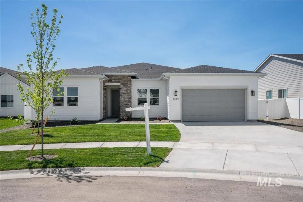 9131 W Moonglade St, Star