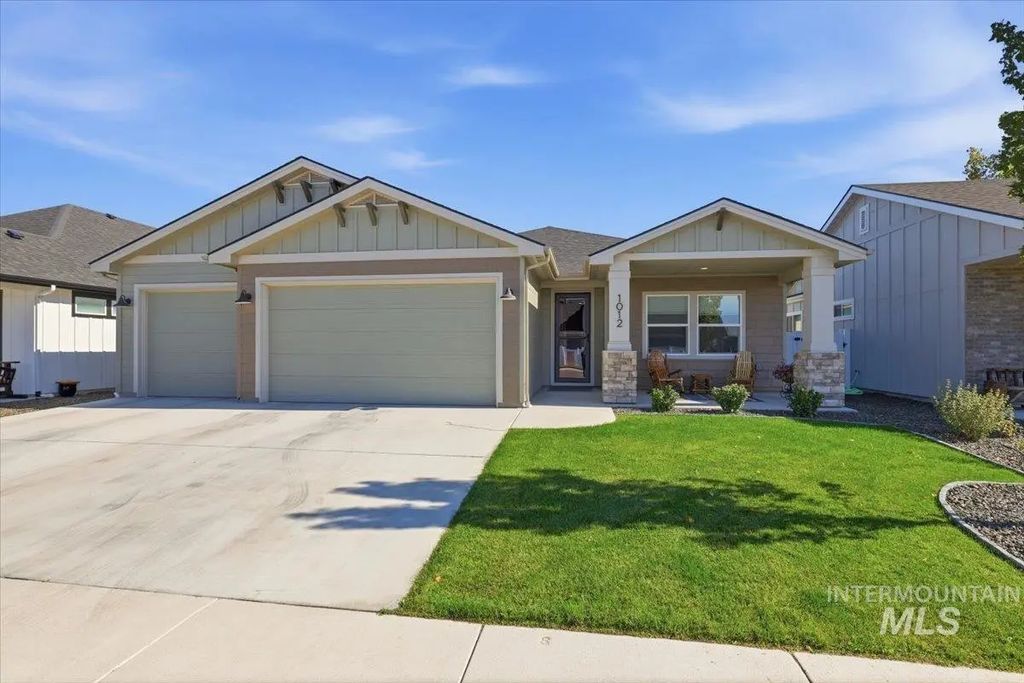 1012 Whitewater Way, Emmett