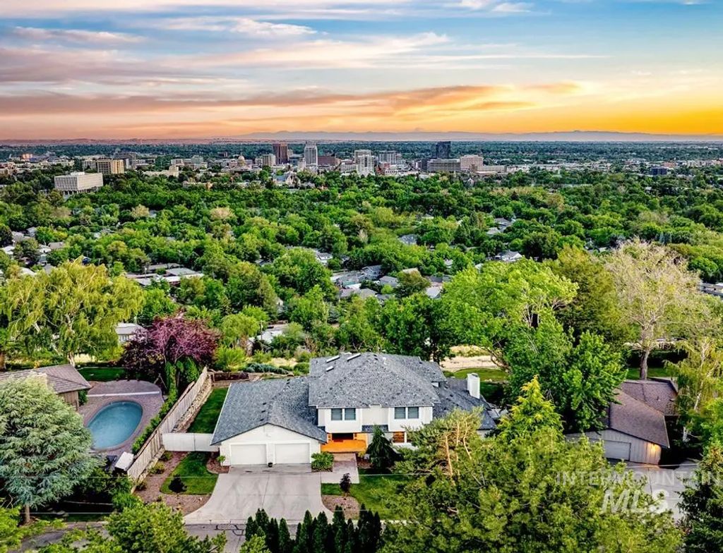 405 W Summit Ridge Rd, Boise