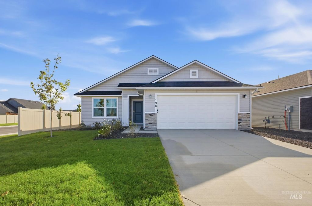 198 N Tideberry Ave, Kuna