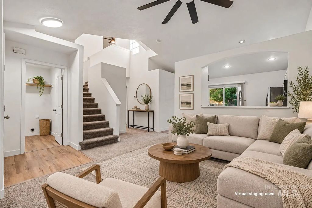 1322 N El Camino Ave, Kuna