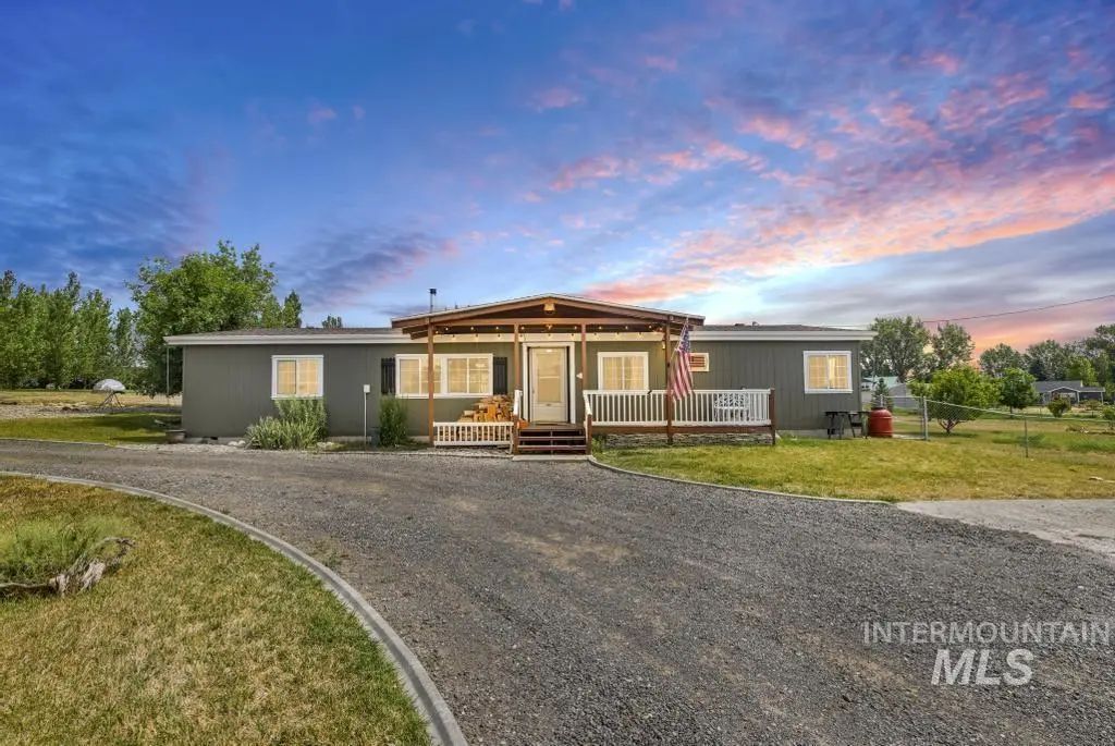 554 N Waucanza St, Dietrich