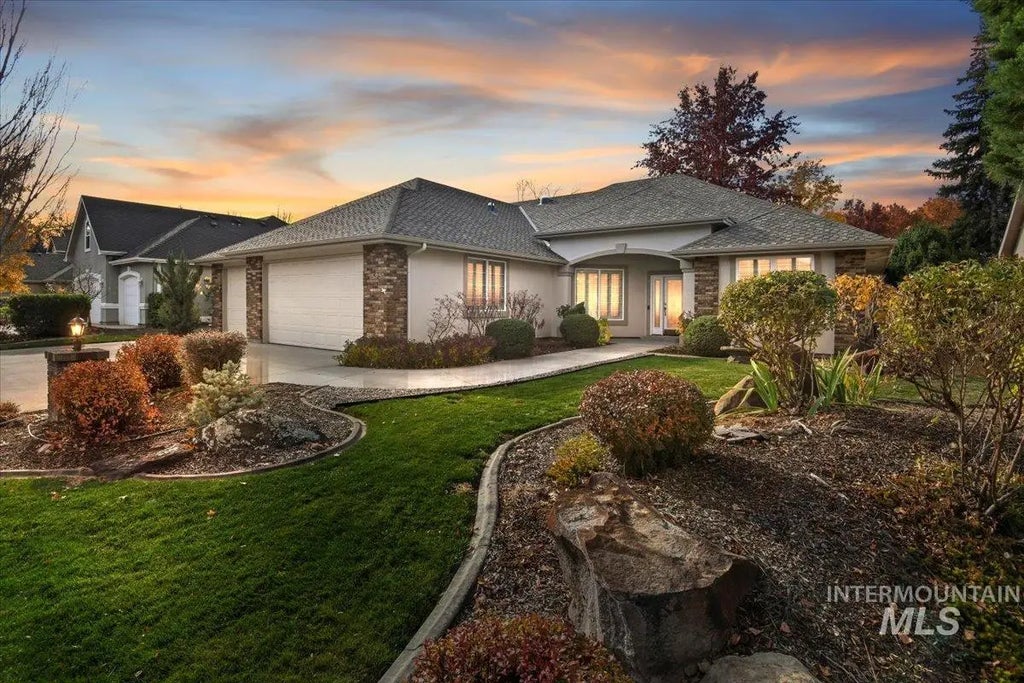 1595 S Lakemoor Way, Eagle