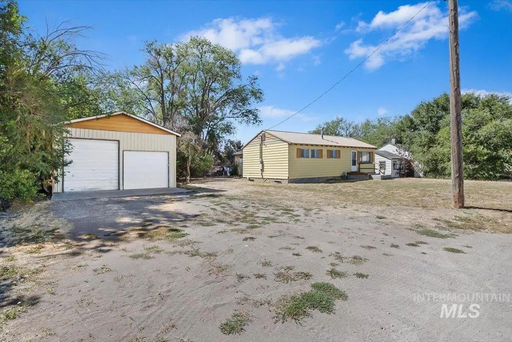 342 W Railroad Ave, Hansen