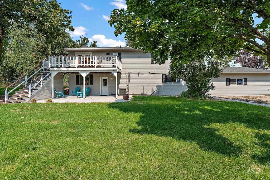 2305 Locust Lane, Nampa