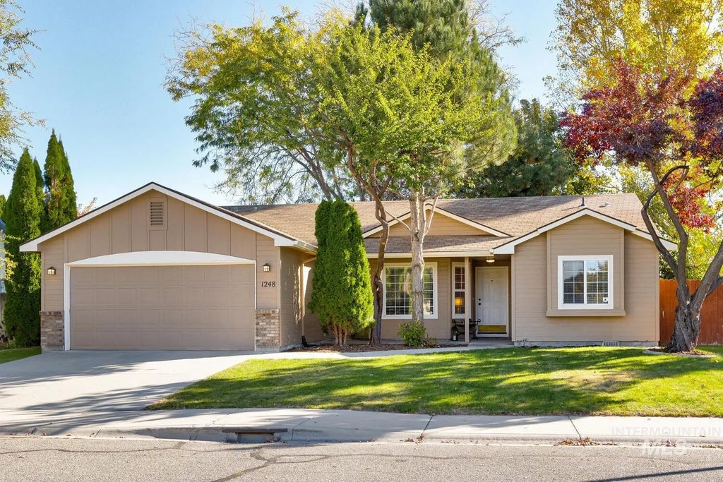 1248 N Black Wolf Ave, Kuna