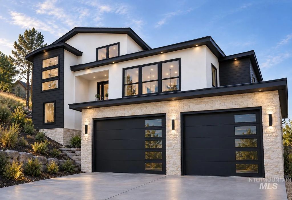 4388 W Hill Rd, Boise