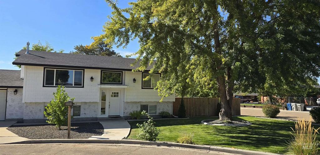 2204 Cari Circle, Caldwell