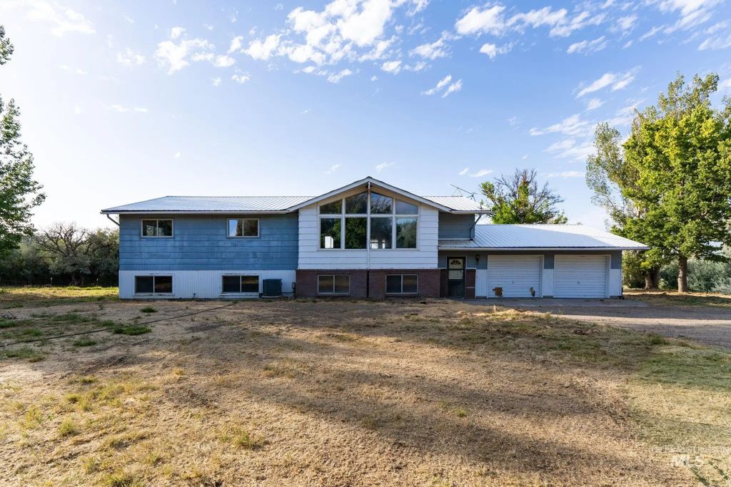 1296 E 4400 N, Buhl
