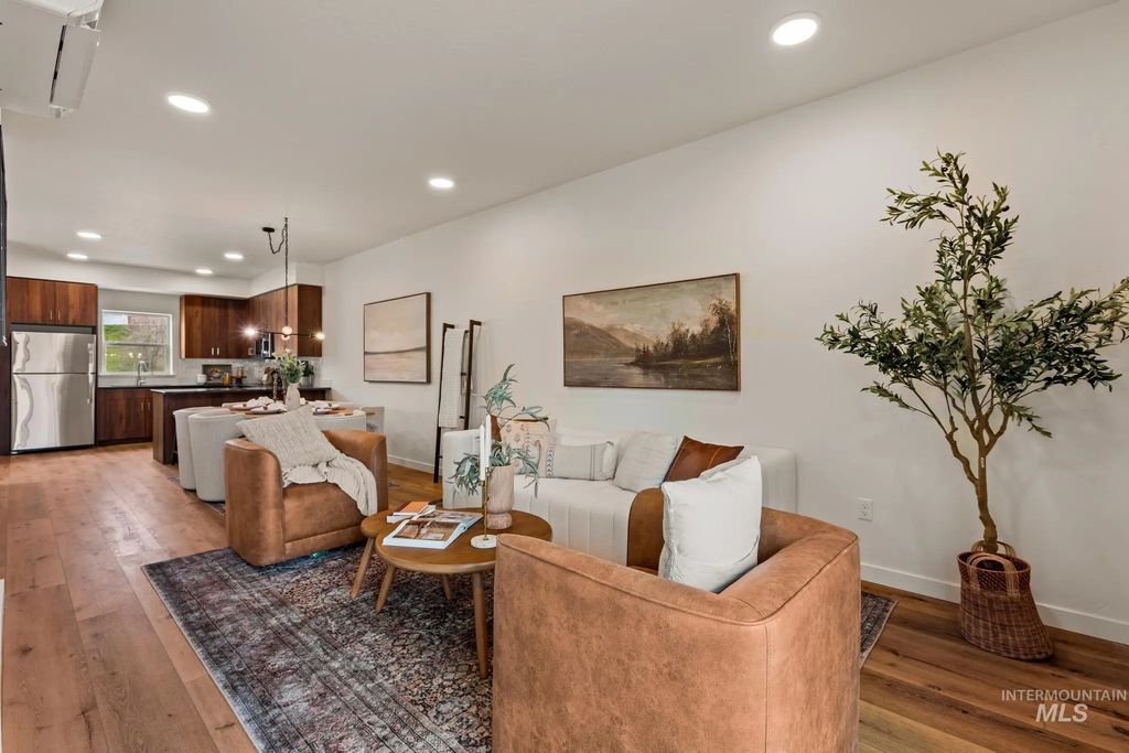 7410 W Swain Lane, Garden City