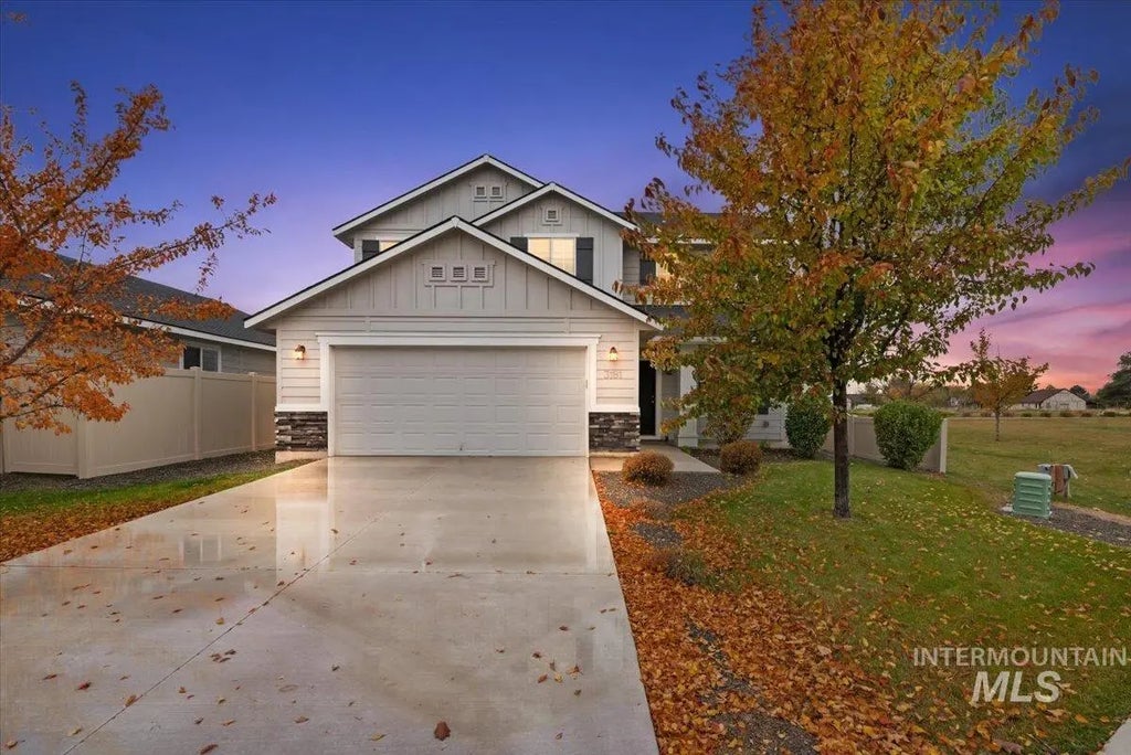 3181 N Saratov, Kuna