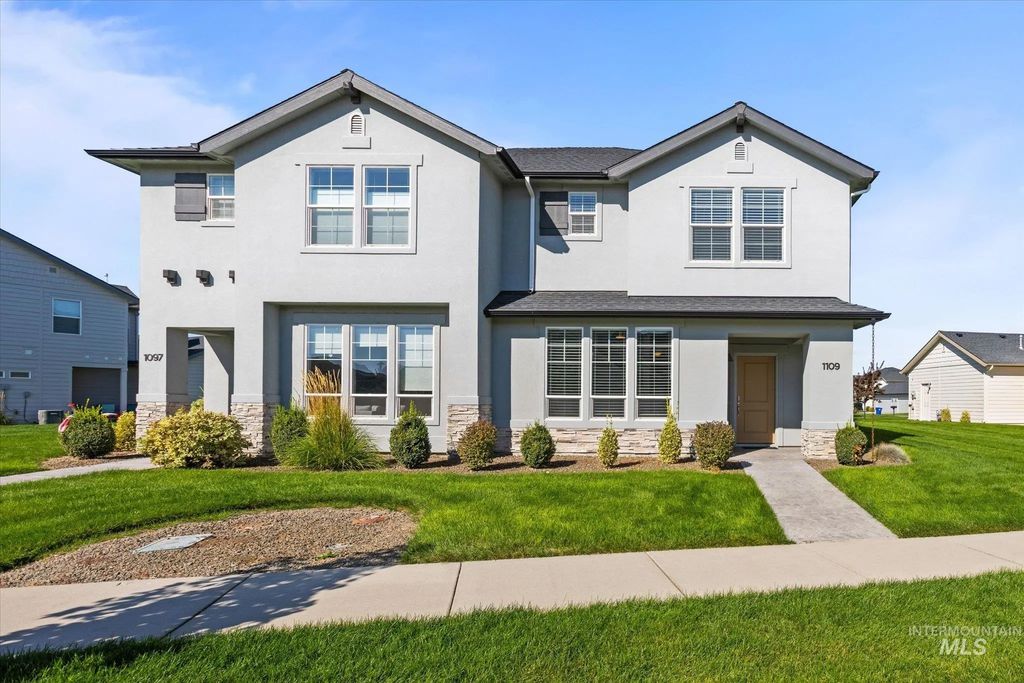1109 N World Cup Ln, Eagle