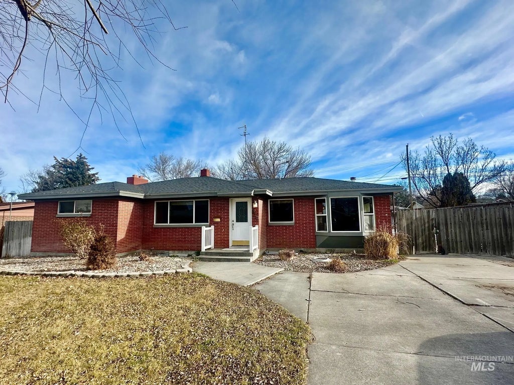 628 Alturas Dr. N., Twin Falls