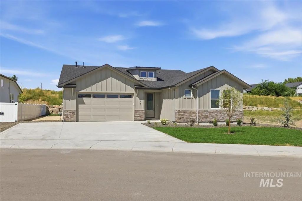 446 W Millstone St, Middleton