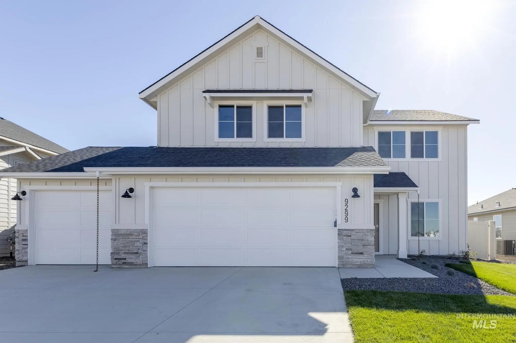 9299 W Blue Lace St, Nampa
