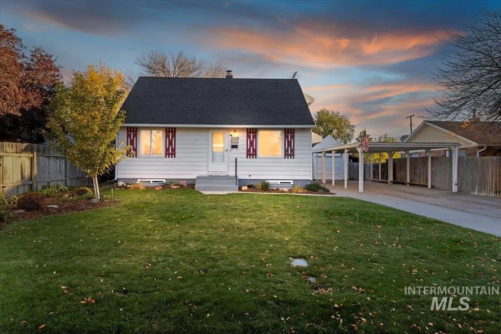 2026 E 11th, Twin Falls