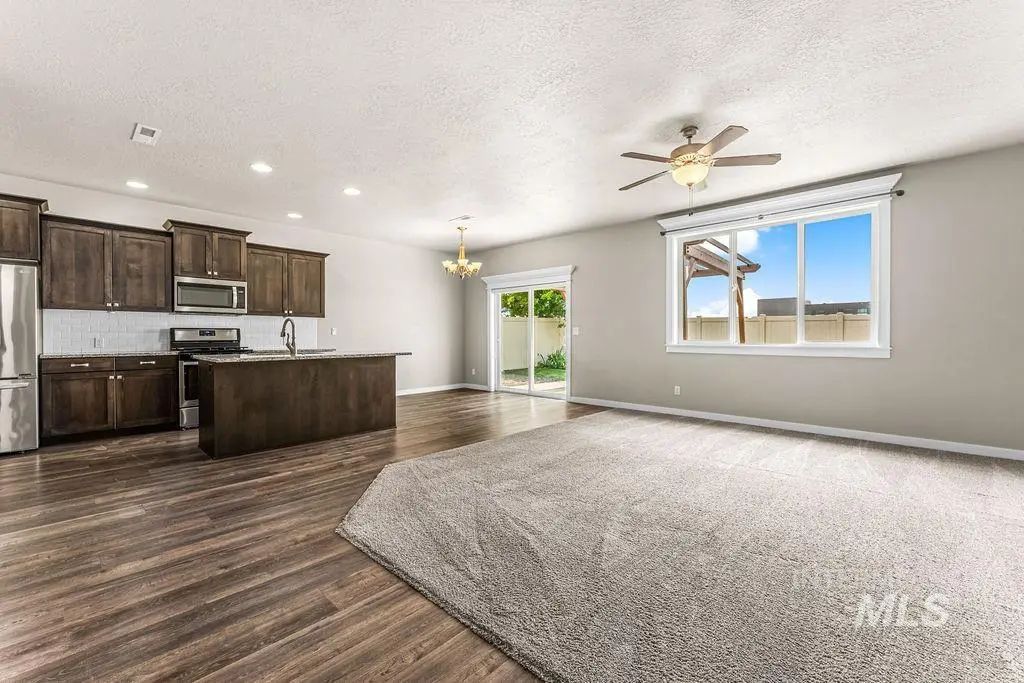 2193 S Hills Ave., Meridian