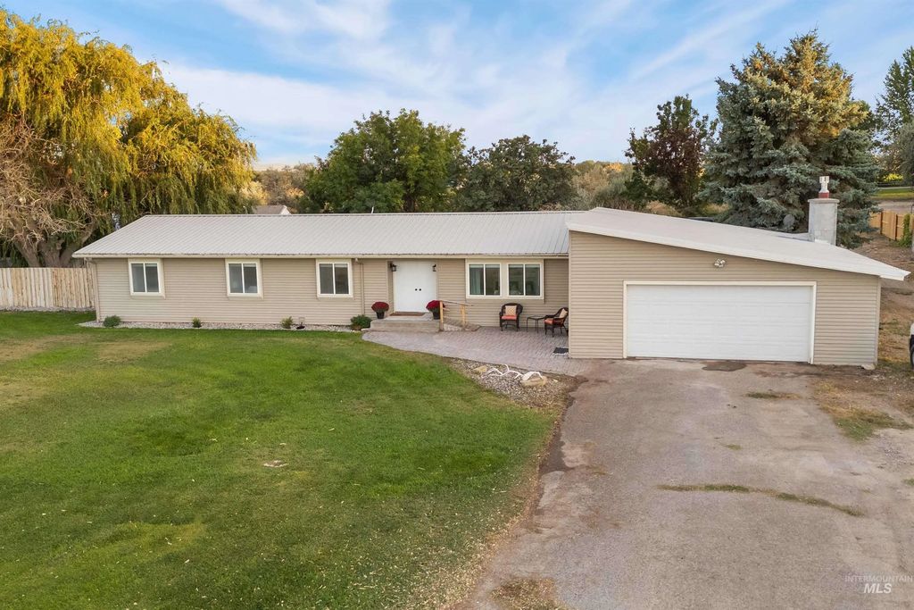 2681 E 3700 N, Twin Falls