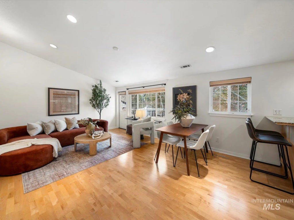 213 Village Lane, Boise