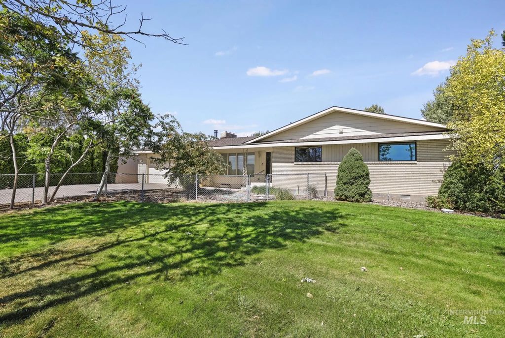 918 W Baseline Rd, Paul