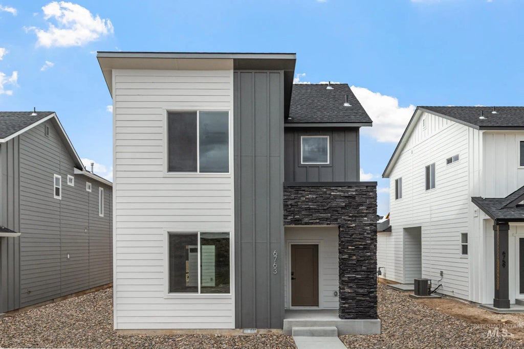 6763 S Harvest Cove Ave, Boise