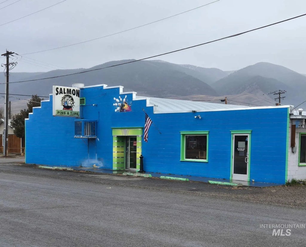 215 S Church St, Salmon